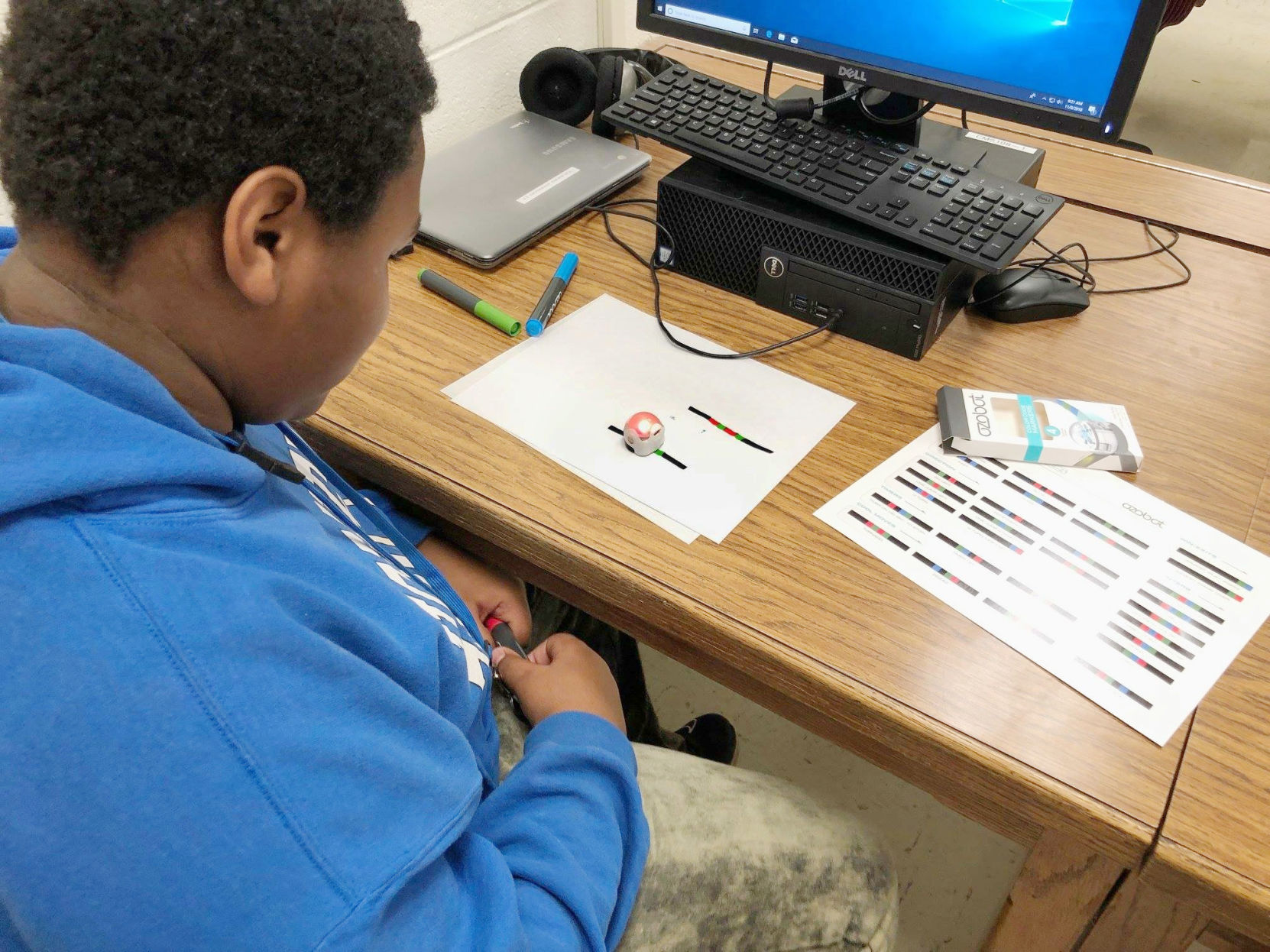 Ozobots in keycoding class